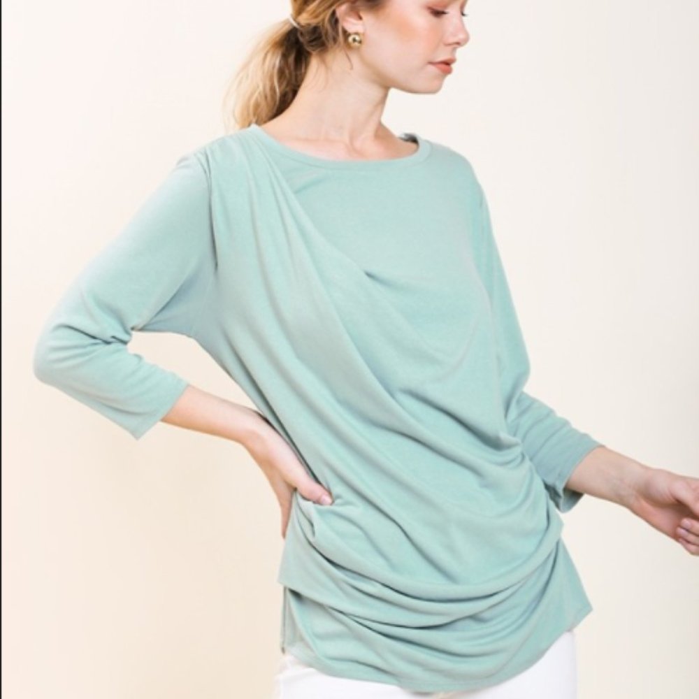 UMGEE Round Neck 3/4 Sleeves Front Draped Top